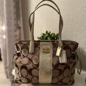 Coach Shoulder Bag